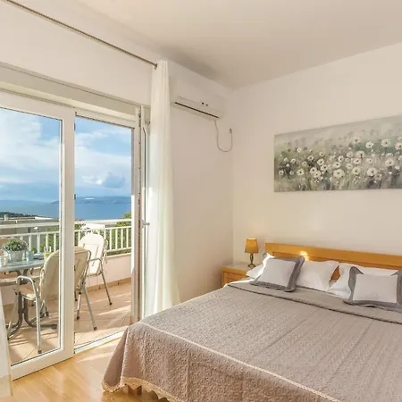 1 Bedroom In * Makarska