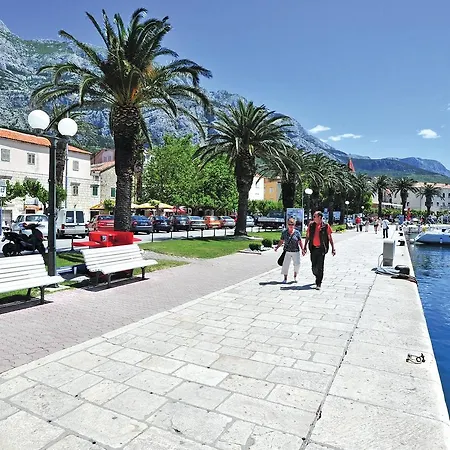 Apartment Makarska Vukovarska IV Apartment *