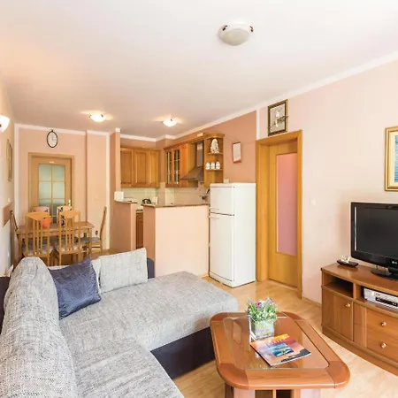 1 Bedroom In *
