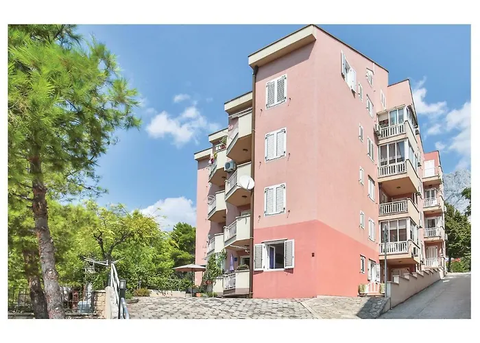 Vukovarska Iv Makarska